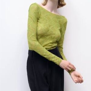 {L} Zara green textured low back mesh layering top